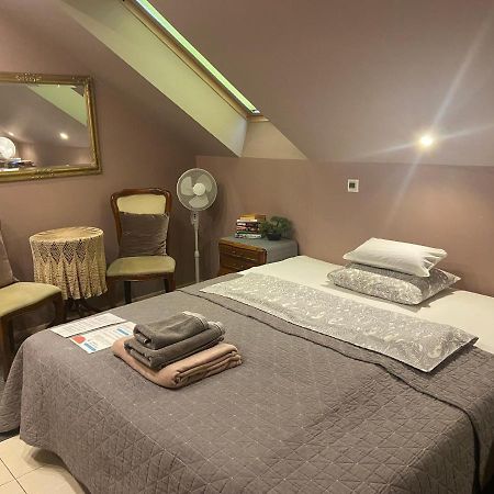 Medison Family Boutique B&B Kielce Bagian luar foto