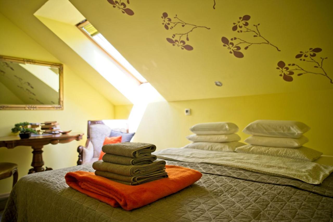 Medison Family Boutique B&B Kielce Bagian luar foto