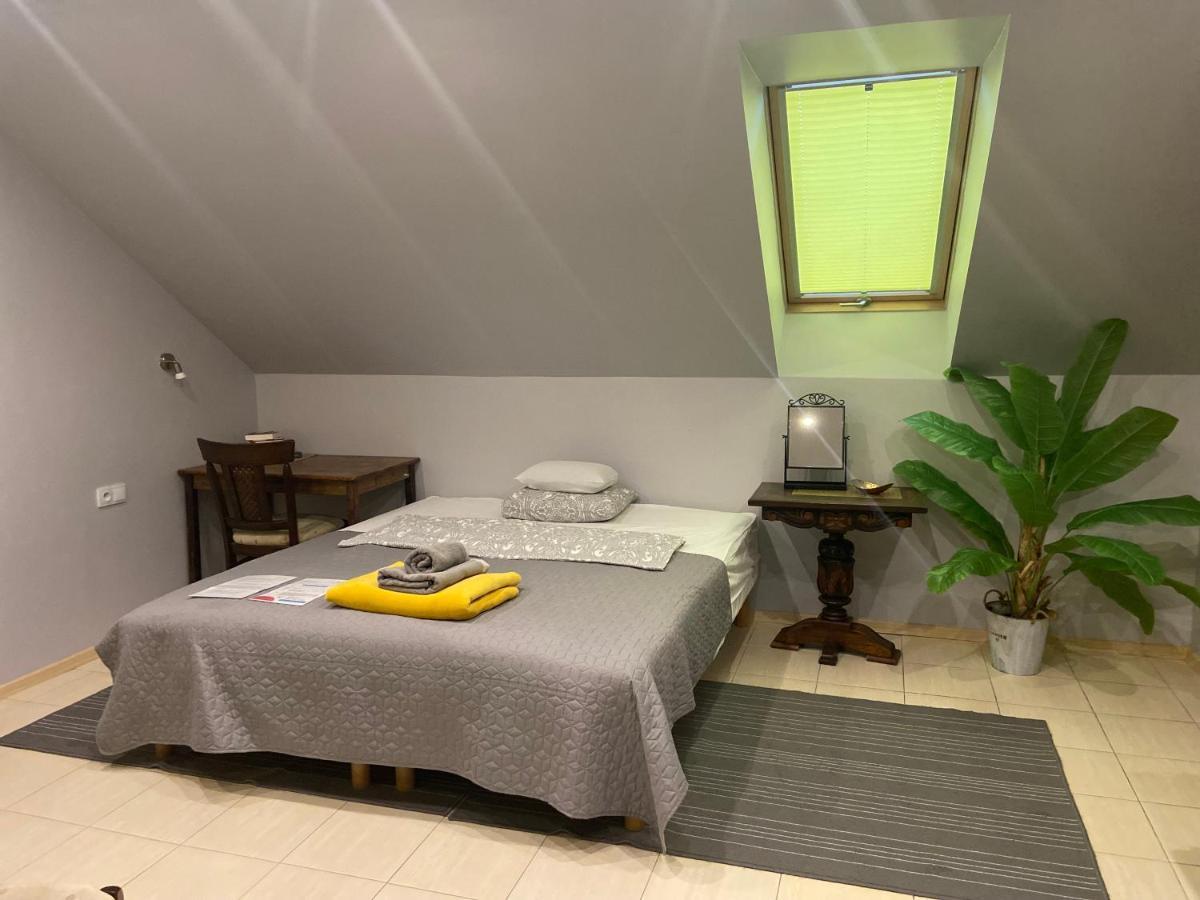 Medison Family Boutique B&B Kielce Bagian luar foto