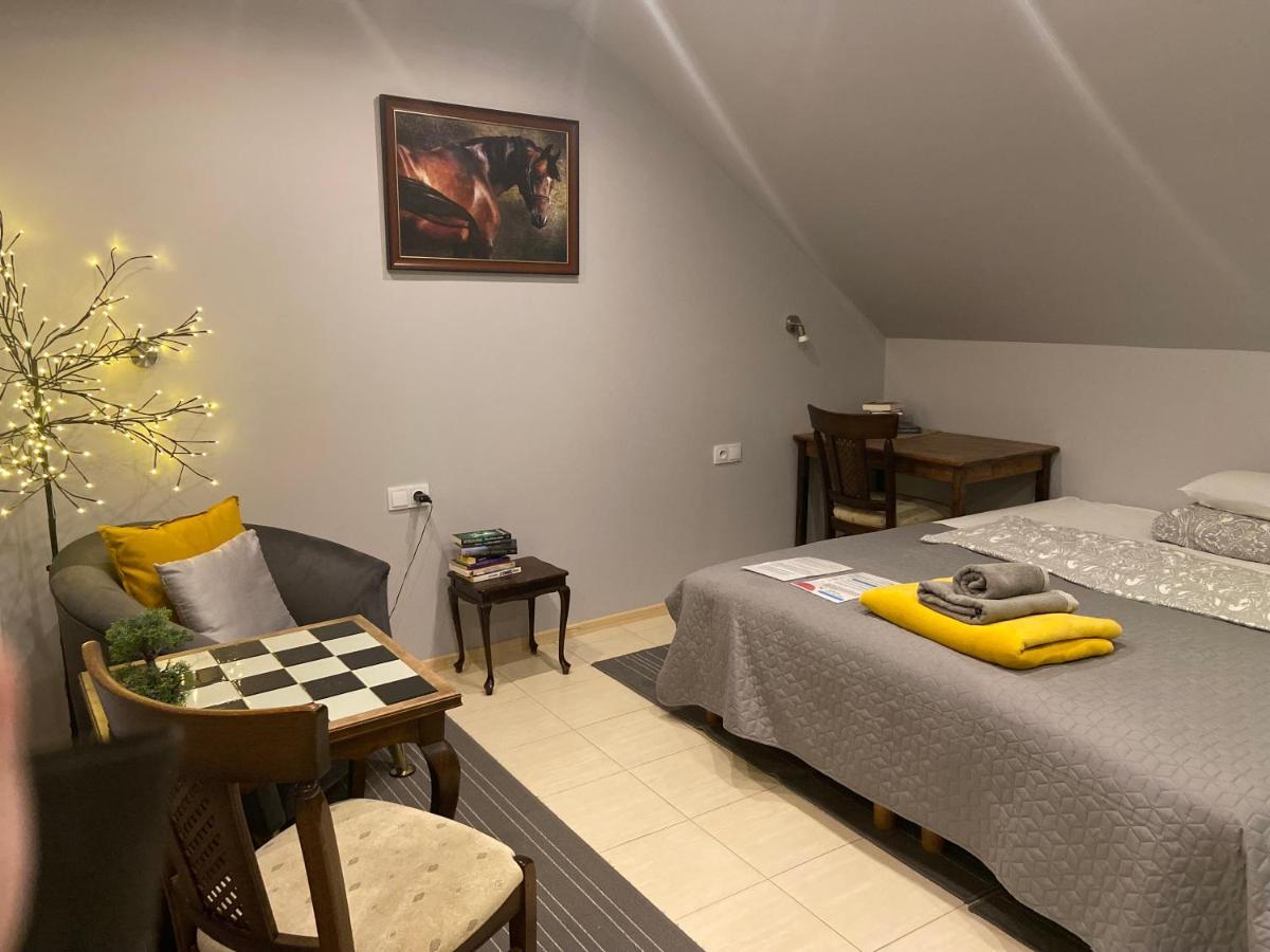 Medison Family Boutique B&B Kielce Bagian luar foto
