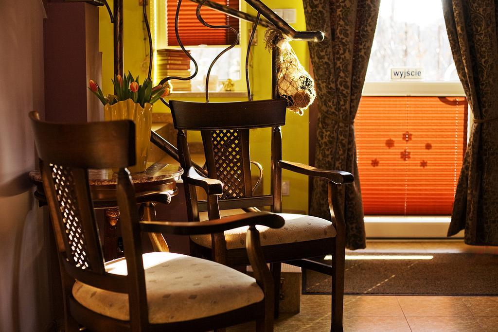 Medison Family Boutique B&B Kielce Bagian luar foto